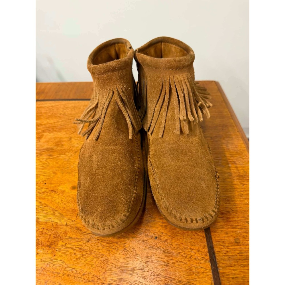 Minnetonka Women's 8.5 Low Top Back Zip Moccasin Brown Suede Fringe Ankle Boots
